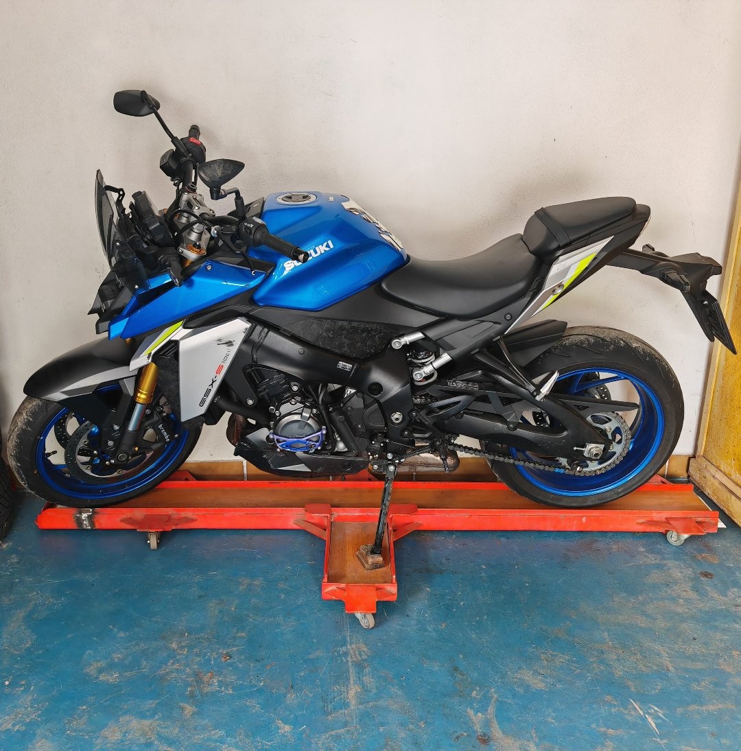 2023 Suzuki GSX-S 1000 původ ČR najeto 7 674km