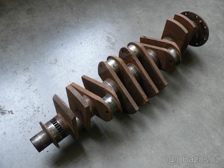 Alfa Romeo 6C 2500  kliková hřídel/ crankshaft