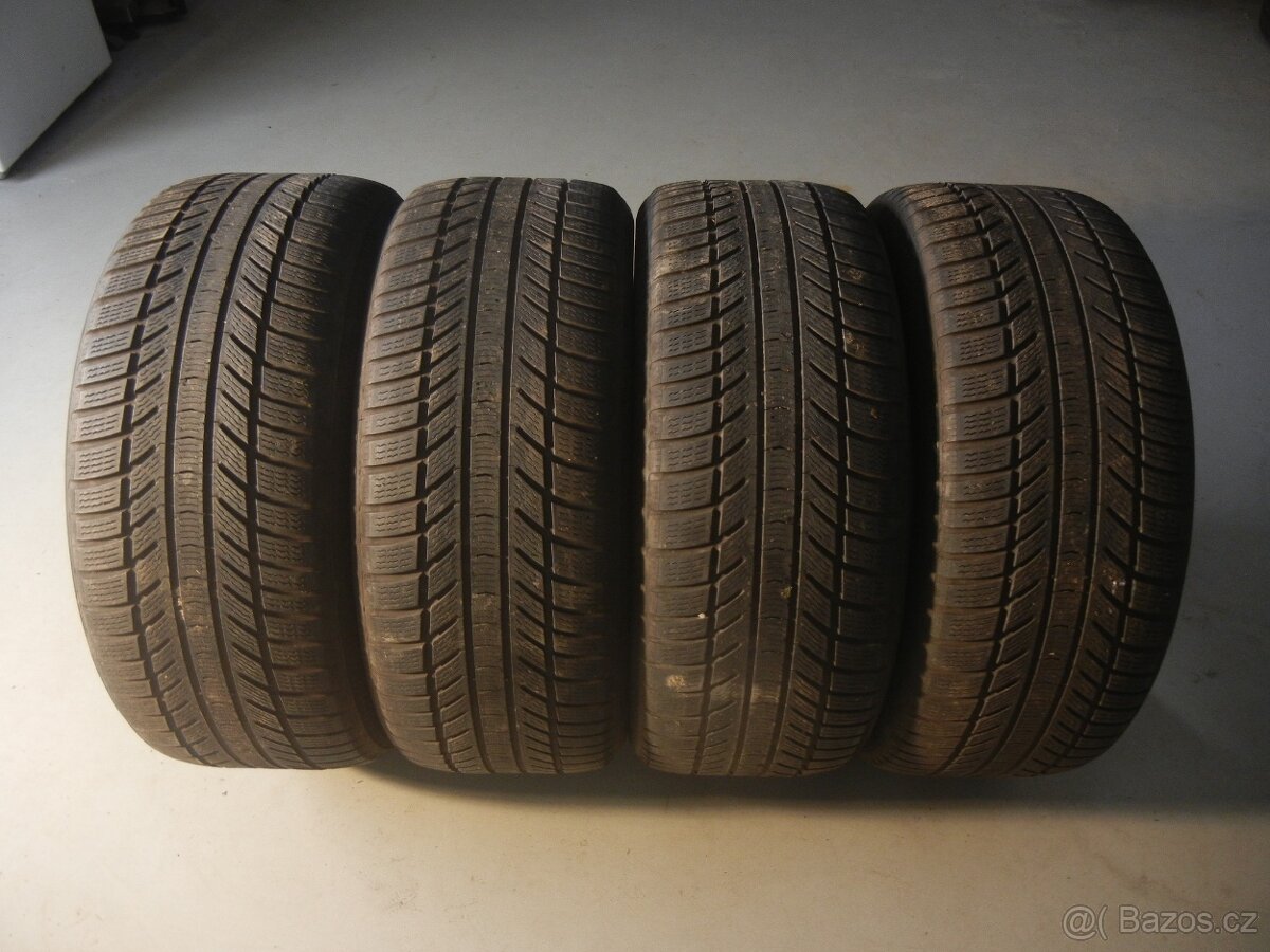 Zimní pneu Continental 245/45R18