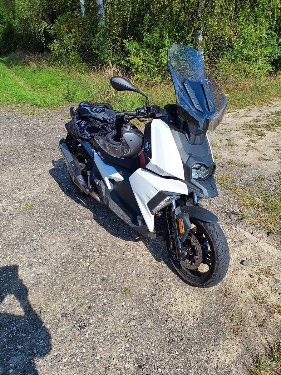 BMW C400X