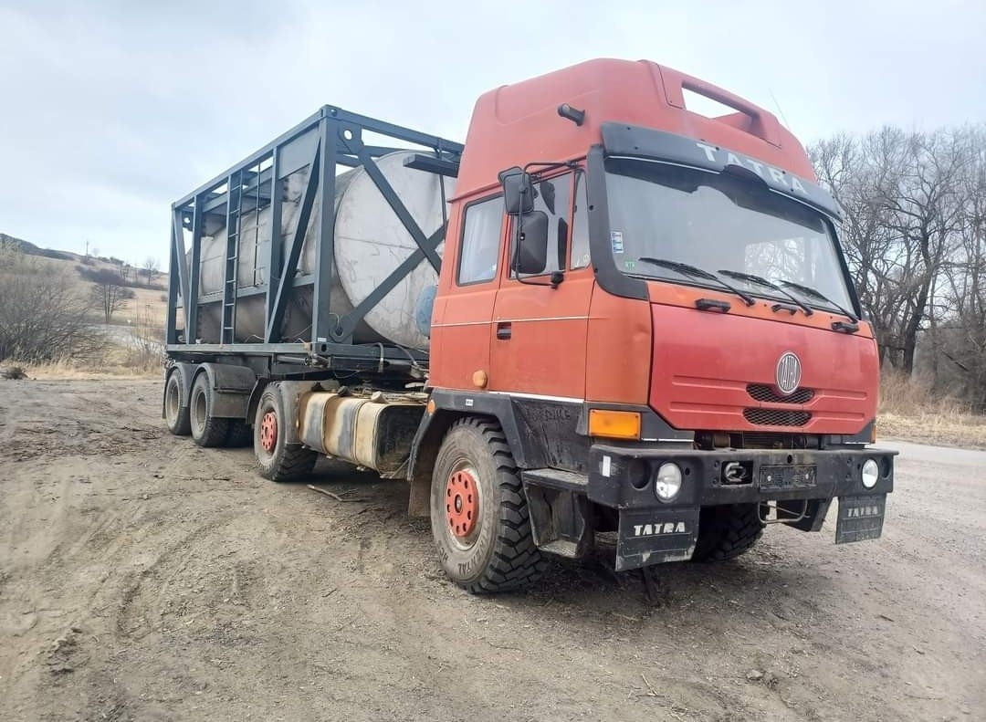 Tatra 815 V12 4x4  traktor