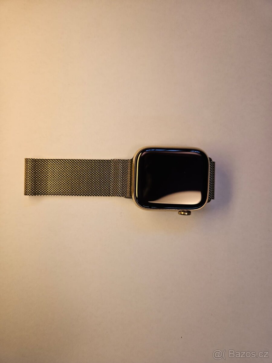 Apple Watch S8 Cellular 45 Gold Stainless Steel