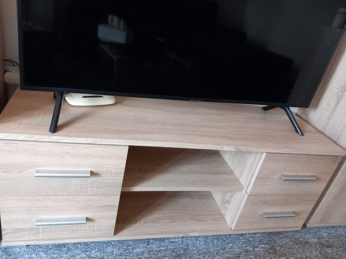 TV stolek se šuplíky 120x39x45