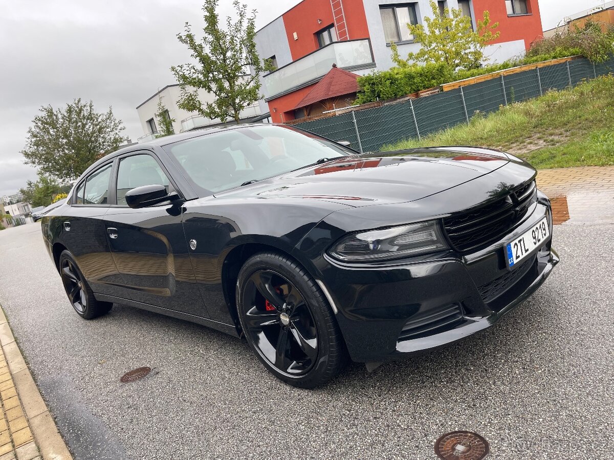 Dodge Charger 3,6 V6 218kw rok 2016 NEBOURANÉ.