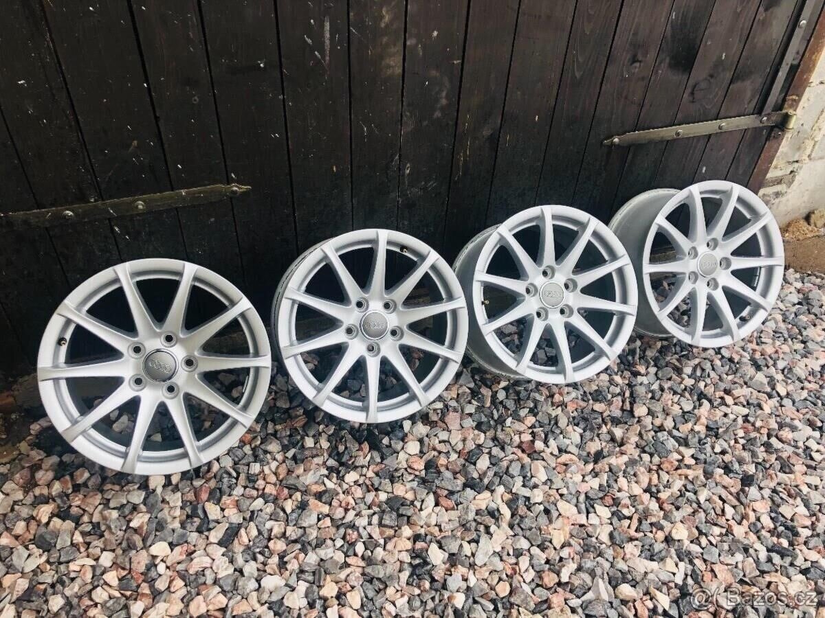 5x112 R16 orig. alu disky Audi TT 2009 TOP STAV