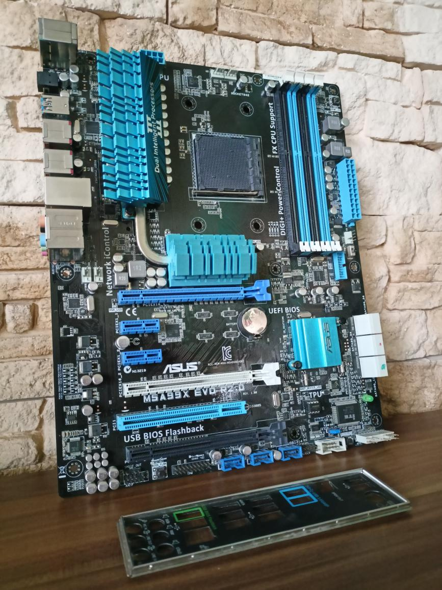 Herní deska ASUS M5A99X EVO R2.0 - AMD 990X, socket AM3+