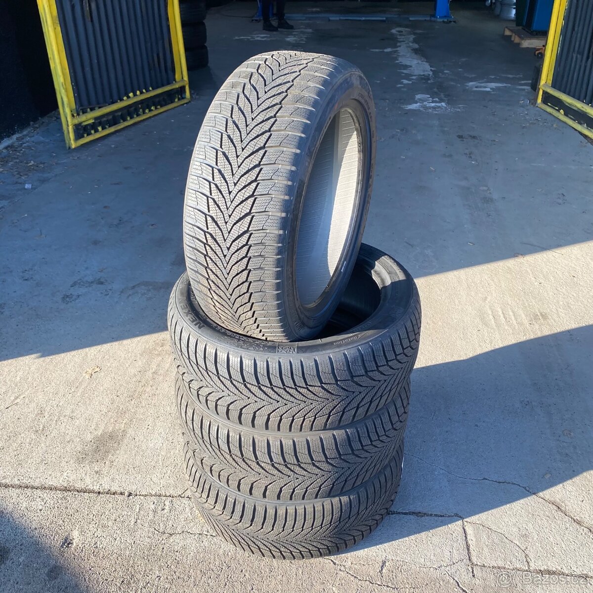 NOVÉ Zimní pneu 235/45 R18 98V XL Nexen