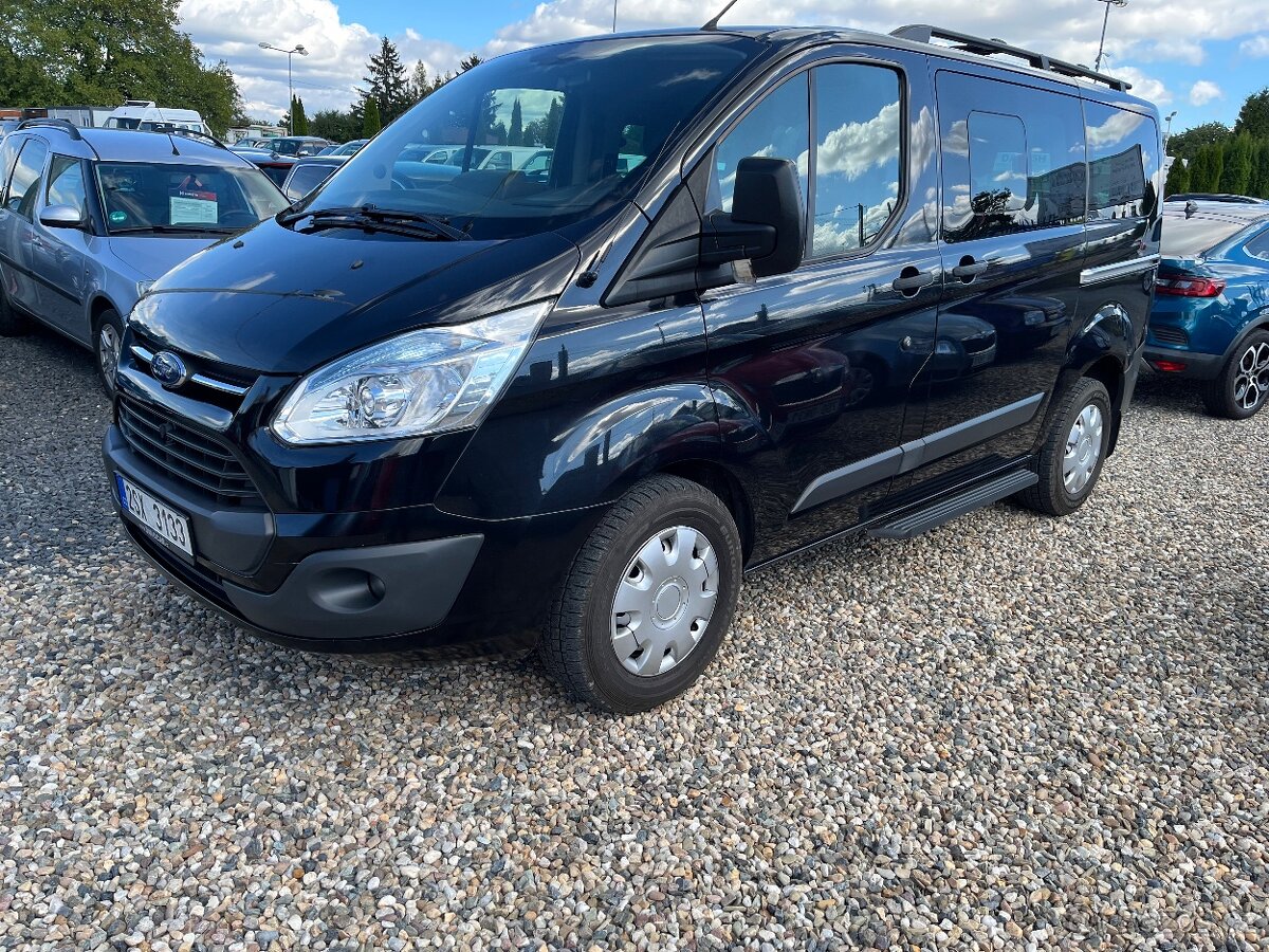 Ford Tourneo Custom 2.2 TDCi 8 míst ČR