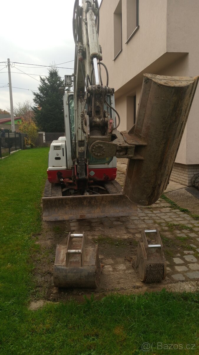 takeuchi tb235