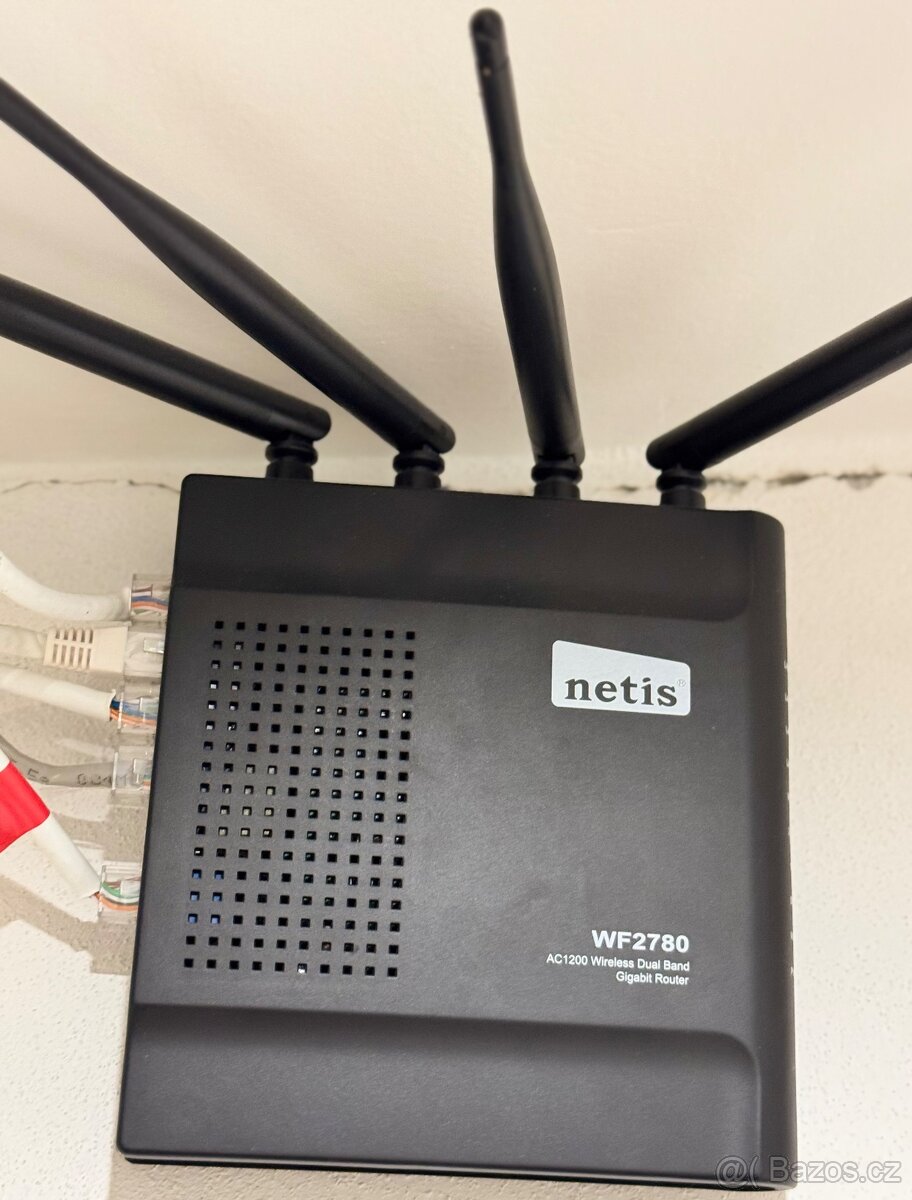 Netis WF2780 - Dvoupásmový router