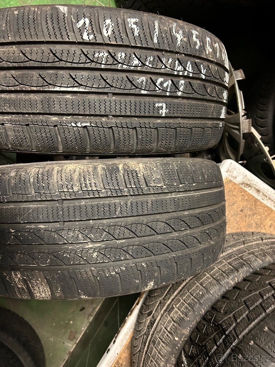 205/45 r16 zimní 2 kusy