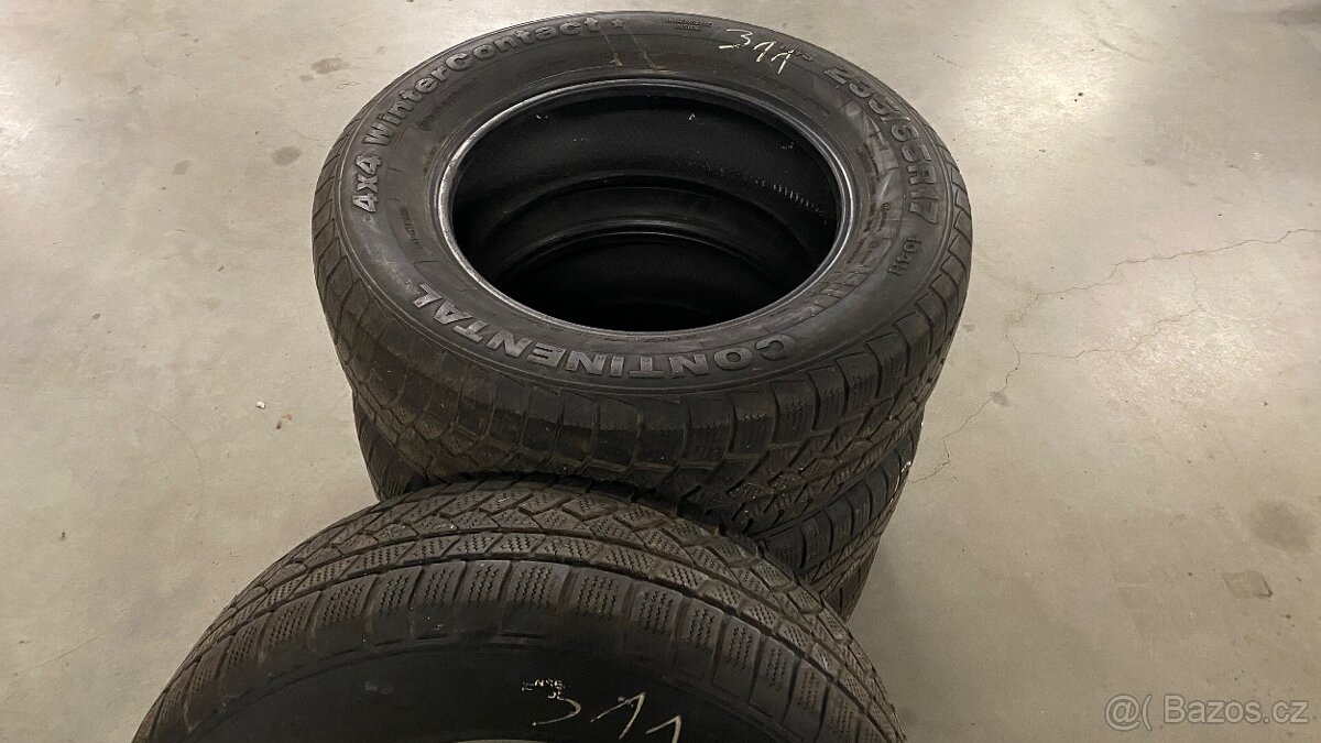 Pneu zimní Conrinental 235/65R17 4ks č.311