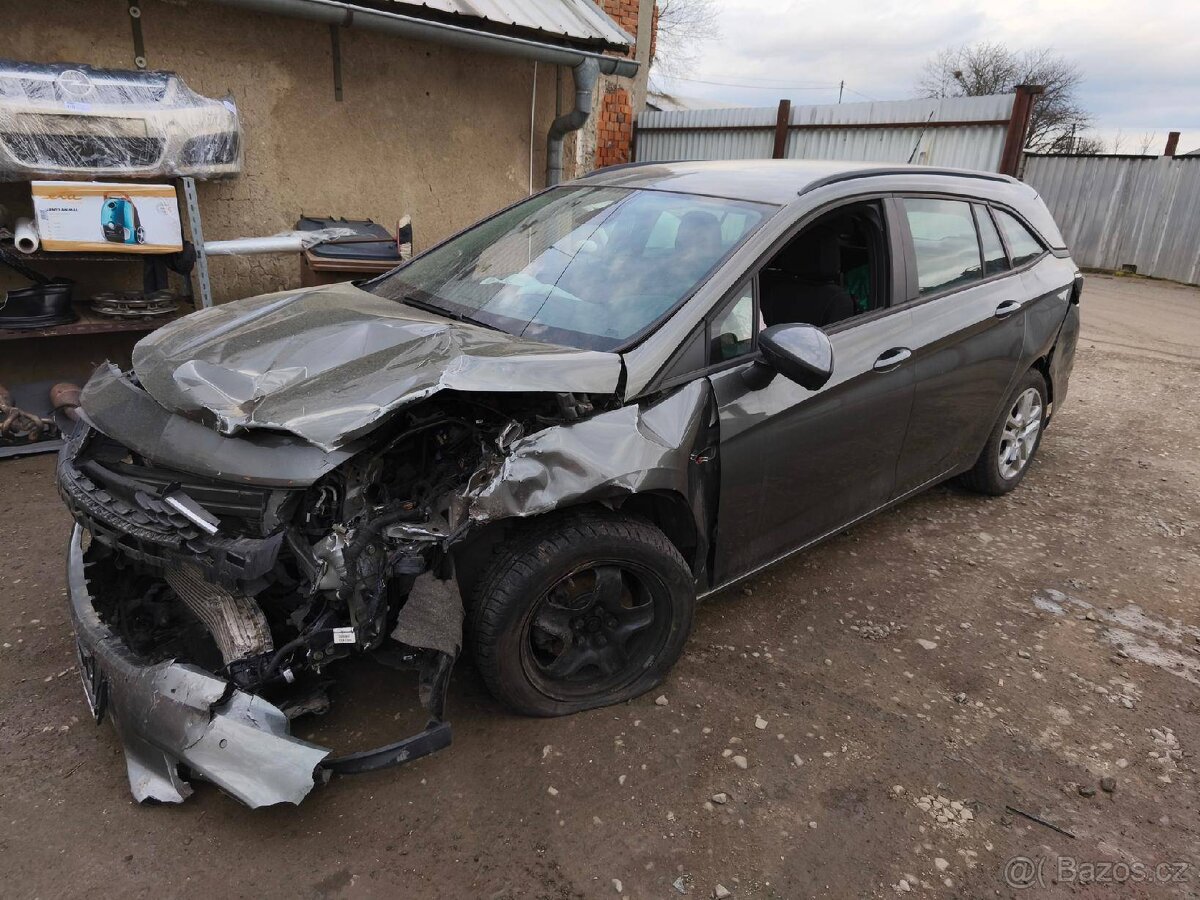 Prodám veškeré náhradní díly Opel Astra K 2019 1.4 turbo.