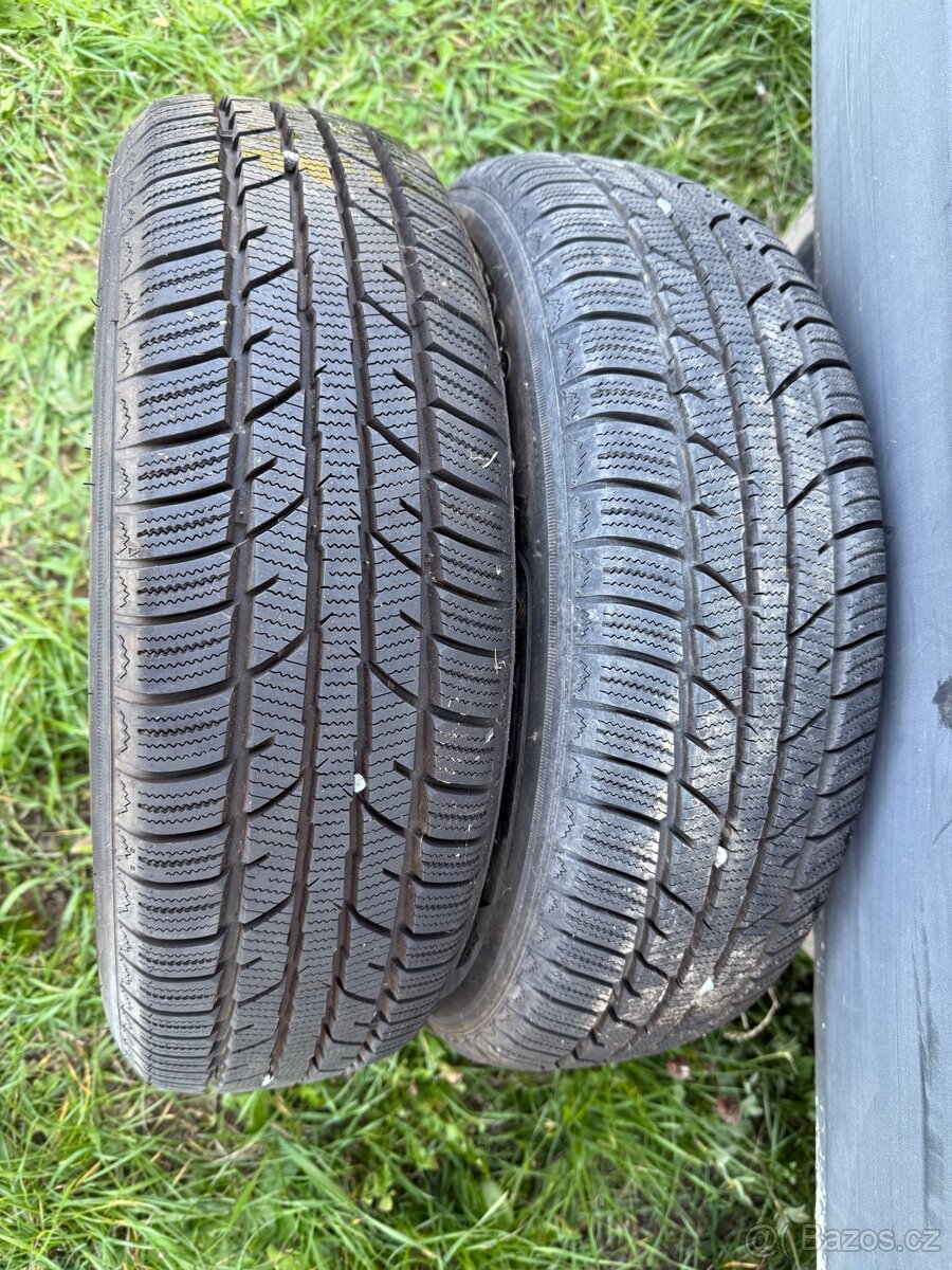 Zimní pneu 165/70r13 značky Zeetex 2ks vzorek 8mm