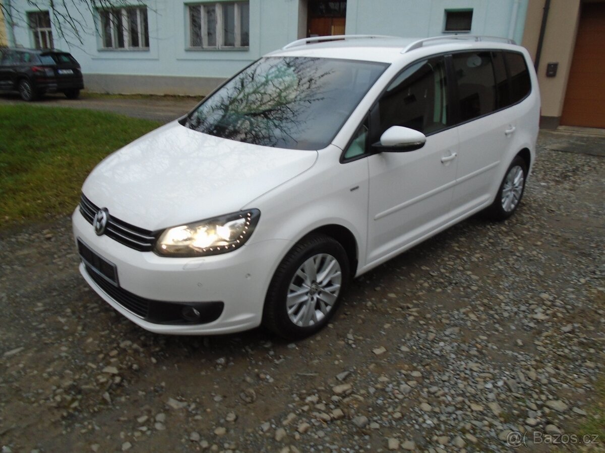 VW TOURAN 2,0Tdi,103kw,DSG,108000km,MOD.2014,NAVIGACE