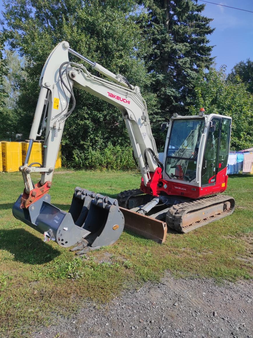 Pásový Bagr TAKEUCHI TB260