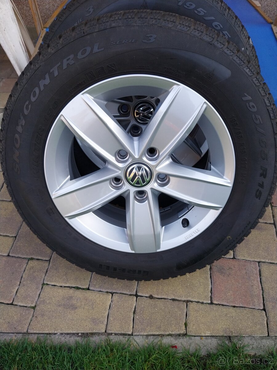 Zimní 195/65 r15  5x112