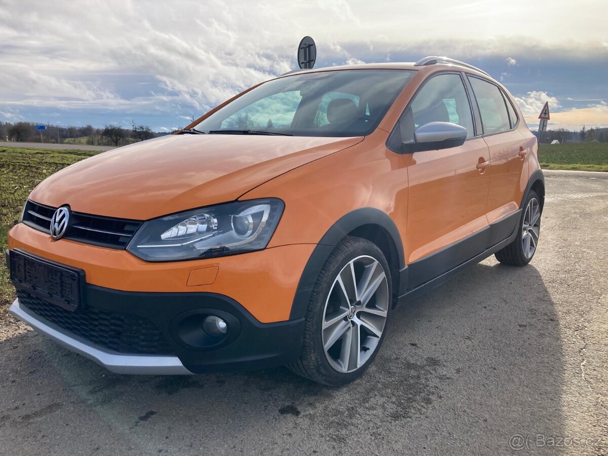 Volkswagen Polo Cross TSi, LED, Bi-XWNON, pouze 104 tis. km