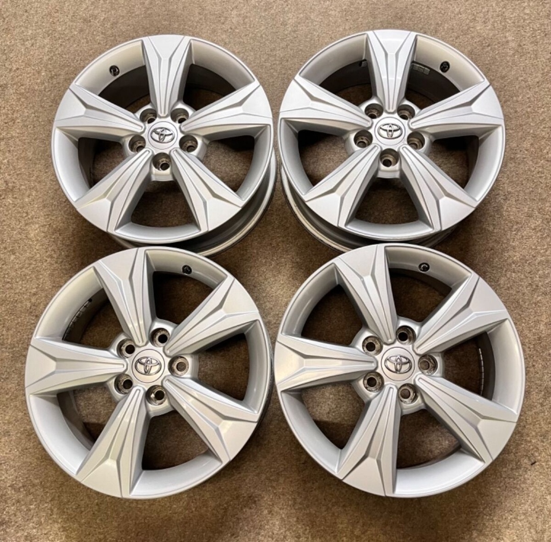 5x114,3 R17 originál alu Toyota C-HR