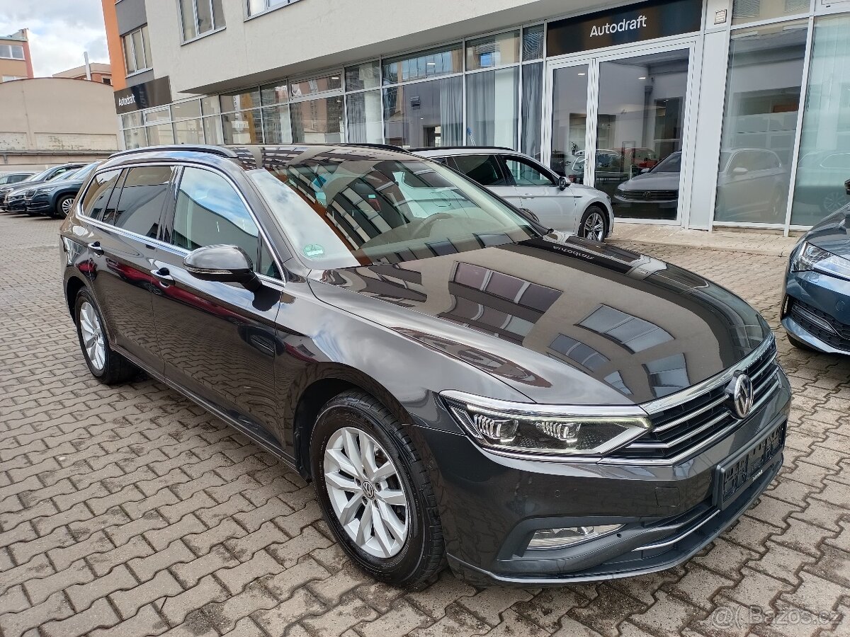 VW Passat B8 2.0TDI 110kW DSG Webasto Matrix Tažné ACC ERGO