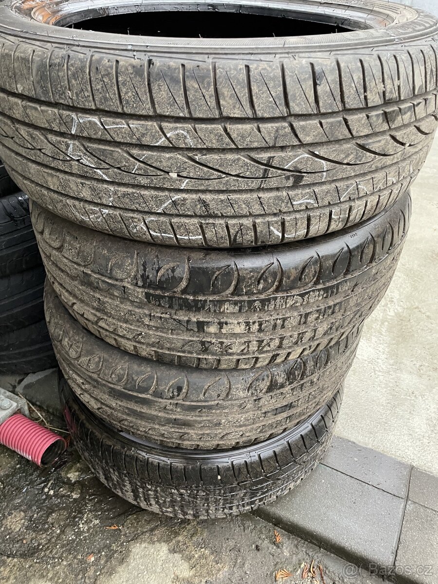 Letní pneu 215/55R18