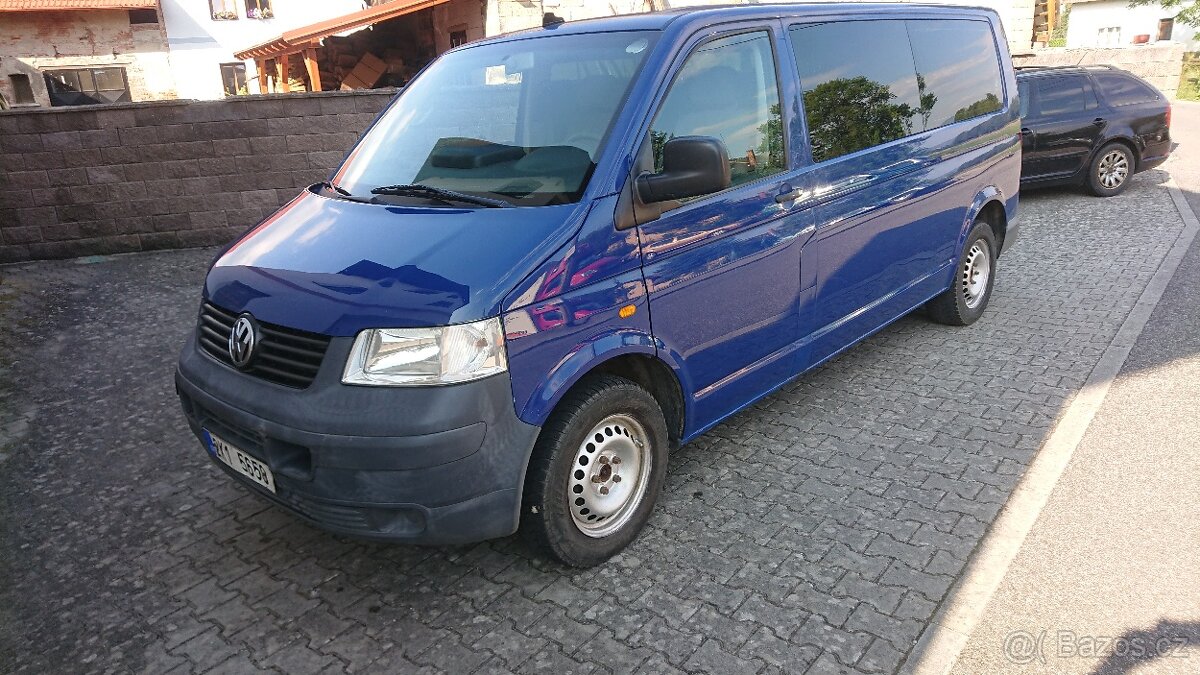 T5 Transporter Long 2.5 TDI 96kw tažné 7 míst