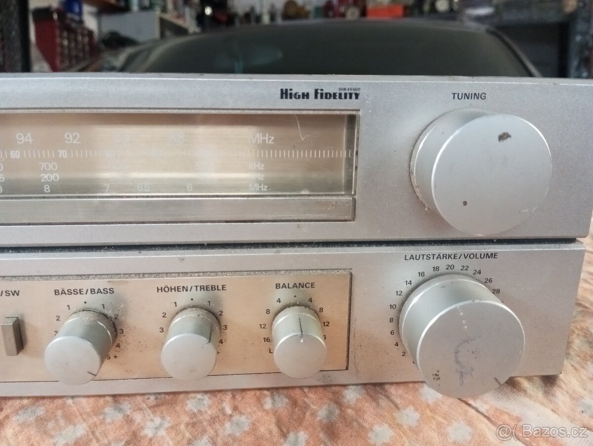 GRUNDIG R-400 RADIO TUNER nález na půdě