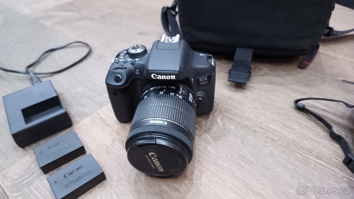 Canon EOS 750D + 3 baterie + objektiv EFS 18-55mm