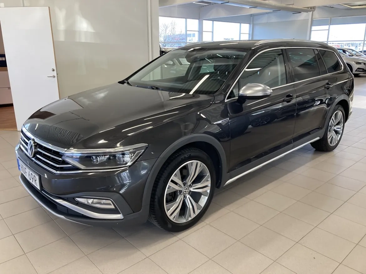 Volkswagen Passat Alltrack TDI  140kW Executive rok 2020