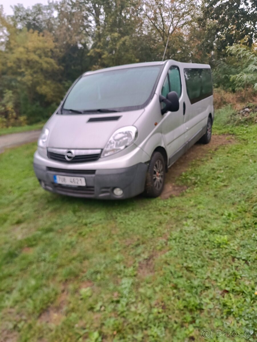 Opel Vivaro 2.5 CDTI L2H1- LONG - 9 místné