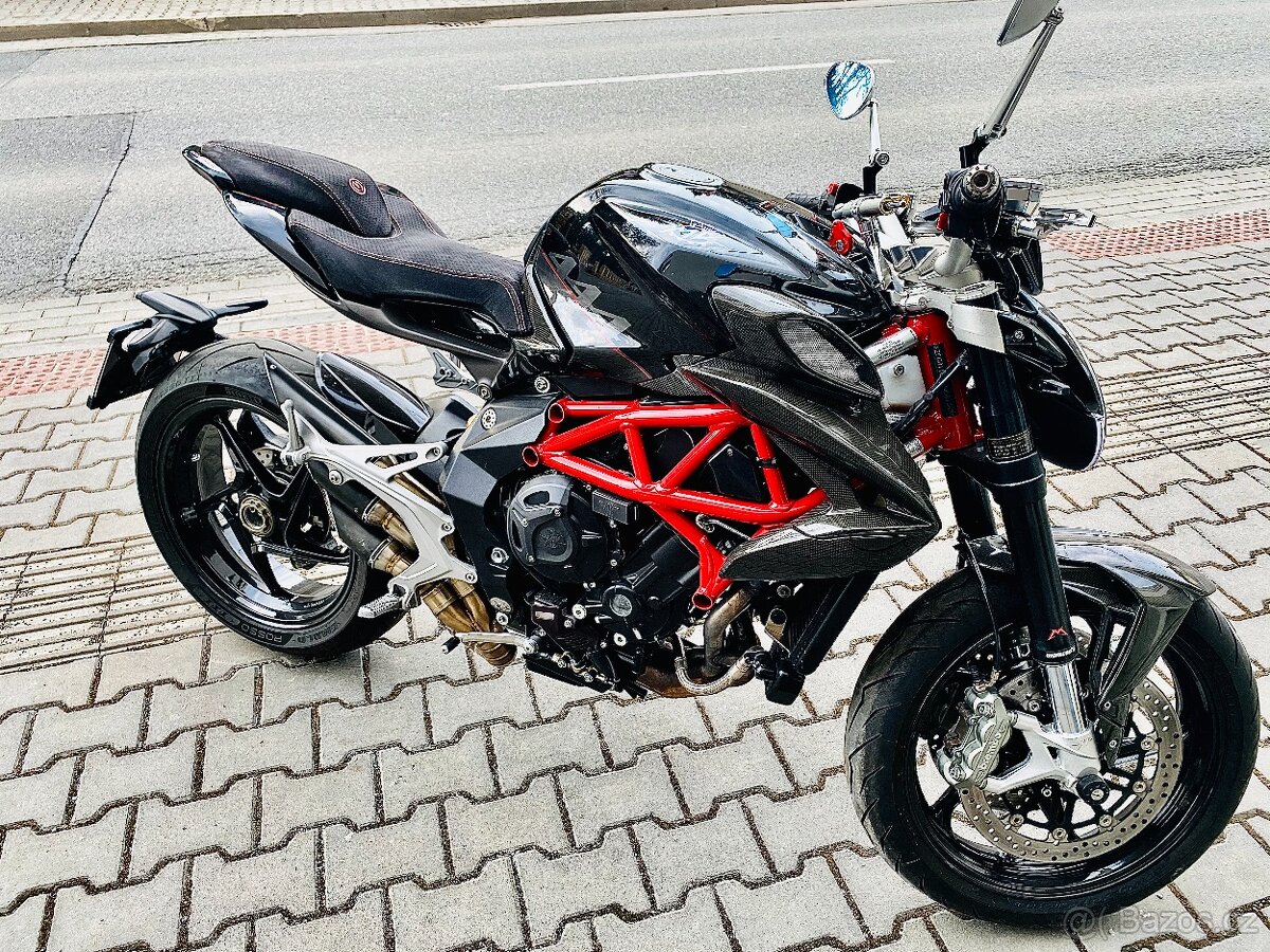 MV Agusta Brutale 800 – karbon