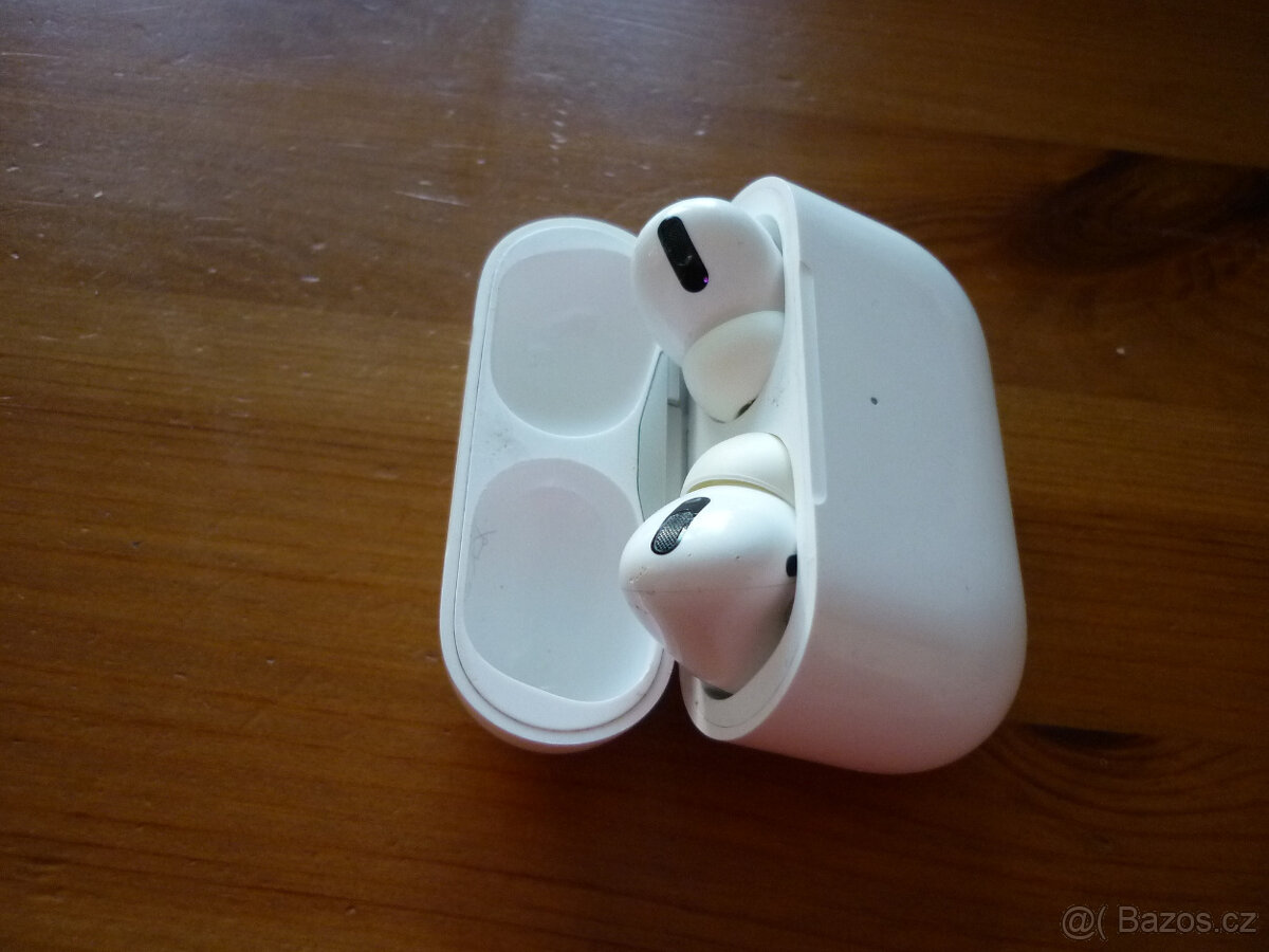 sluchátka Apple Airpods Pro