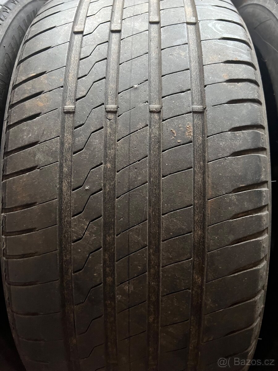 Sada letních pneu Firestone 225/45 R17