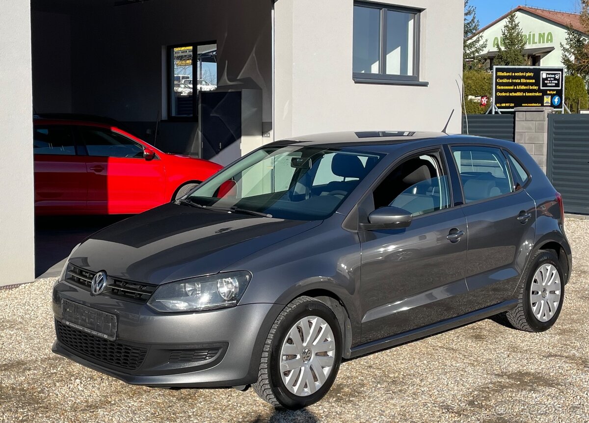 VW POLO 6R M 2010 COMFORTLINE 1,4 63KW 1 MAJITELKA