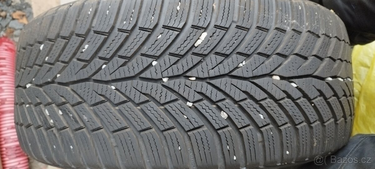 Prodám 4 zimní pneumatiky 225/45 R17 H Continental