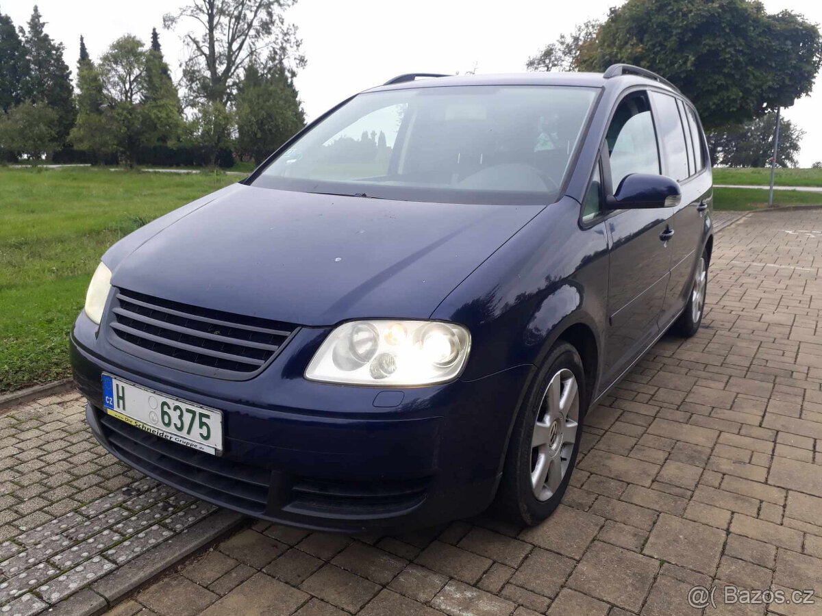 Volkswagen Touran 7 místný,2.0.16V