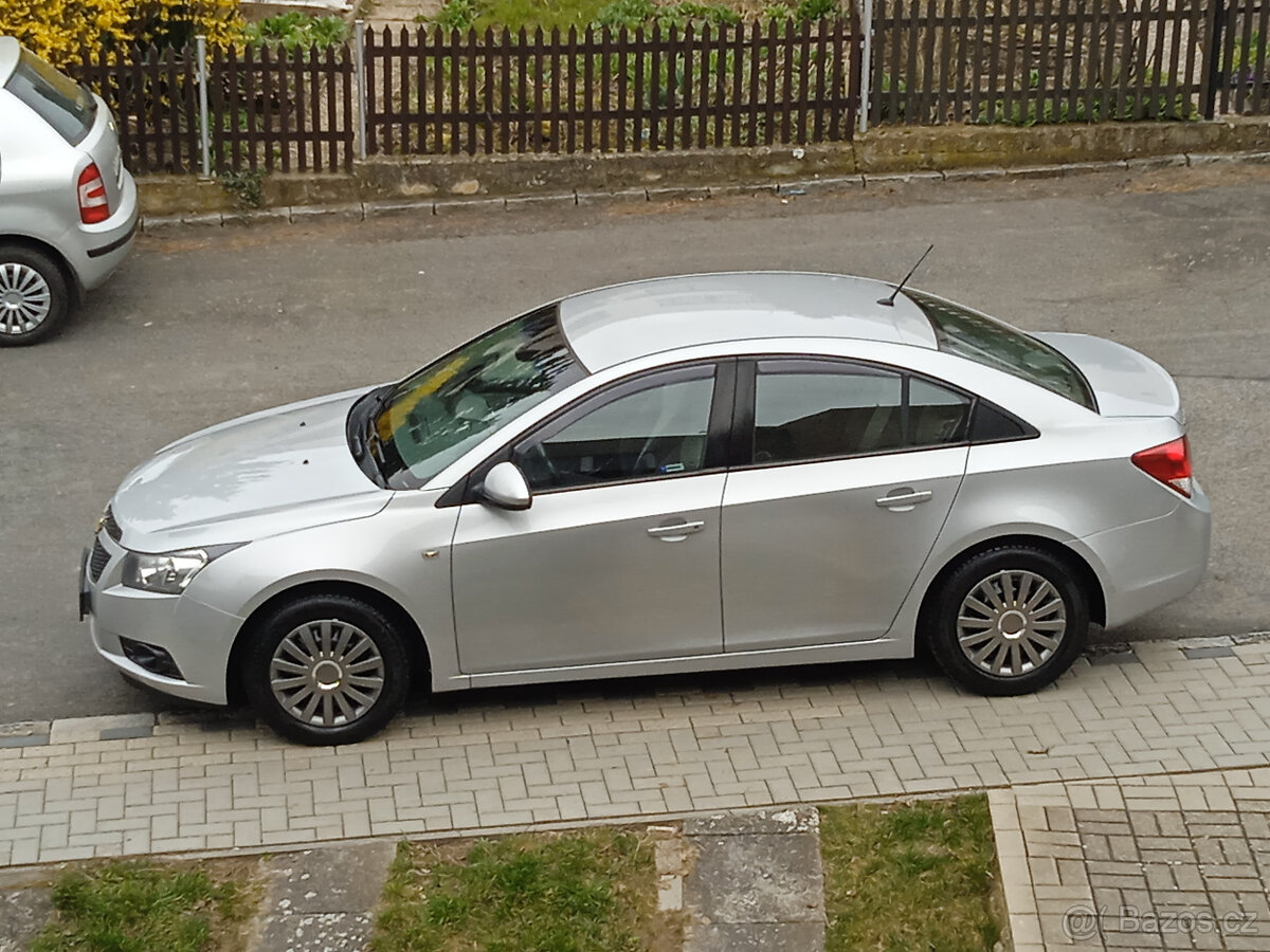 Chevrolet Cruze 1,6 83 kw  2009