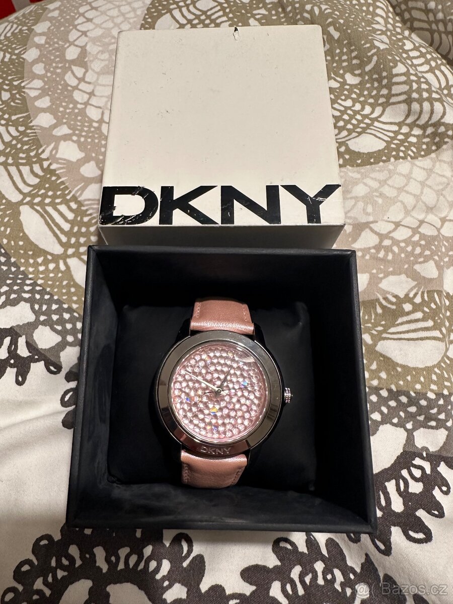 Hodinky DKNY