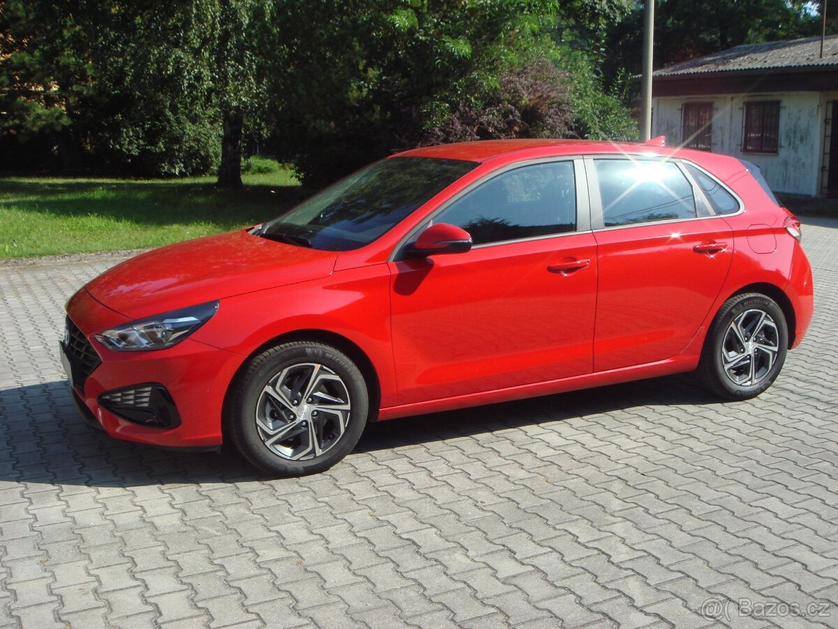 Hyundai i30 1.5i 80kw 2023 1500km nové v ČR