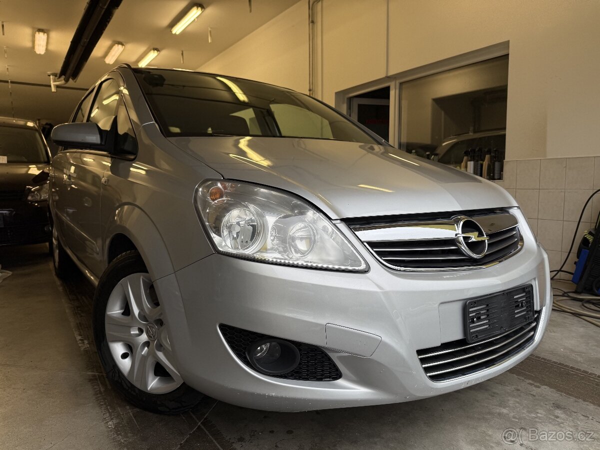 OPEL ZAFIRA 7MÍST 2009 1.9 CDTI BEZ KOROZE