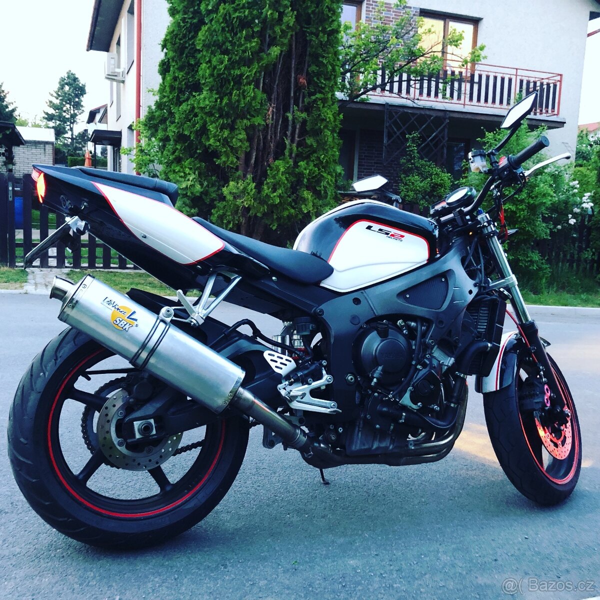 YAMAHA YZF-R6