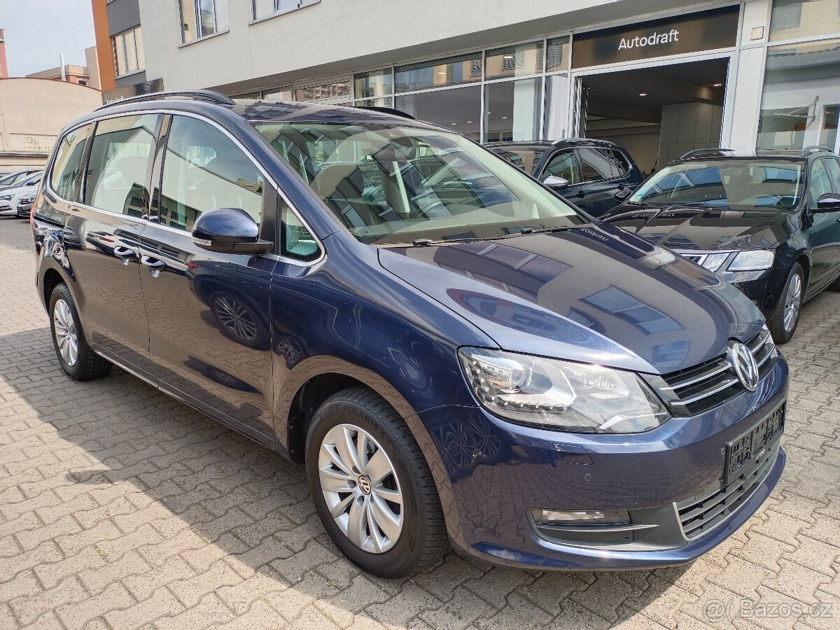 VW Sharan 2.0TDI 110kW DSG Navigace Tažné Parkovací Senzory