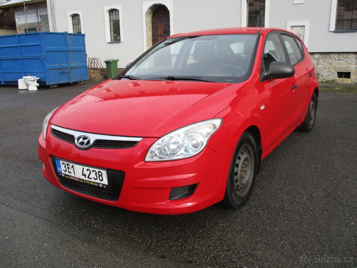 HYUNDAI i 30 - 1.4, nové zimáky