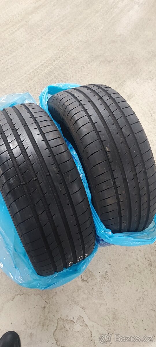 2ks 235/45/18 Goodyear Eagle, DOT 0423, 7.5mm.