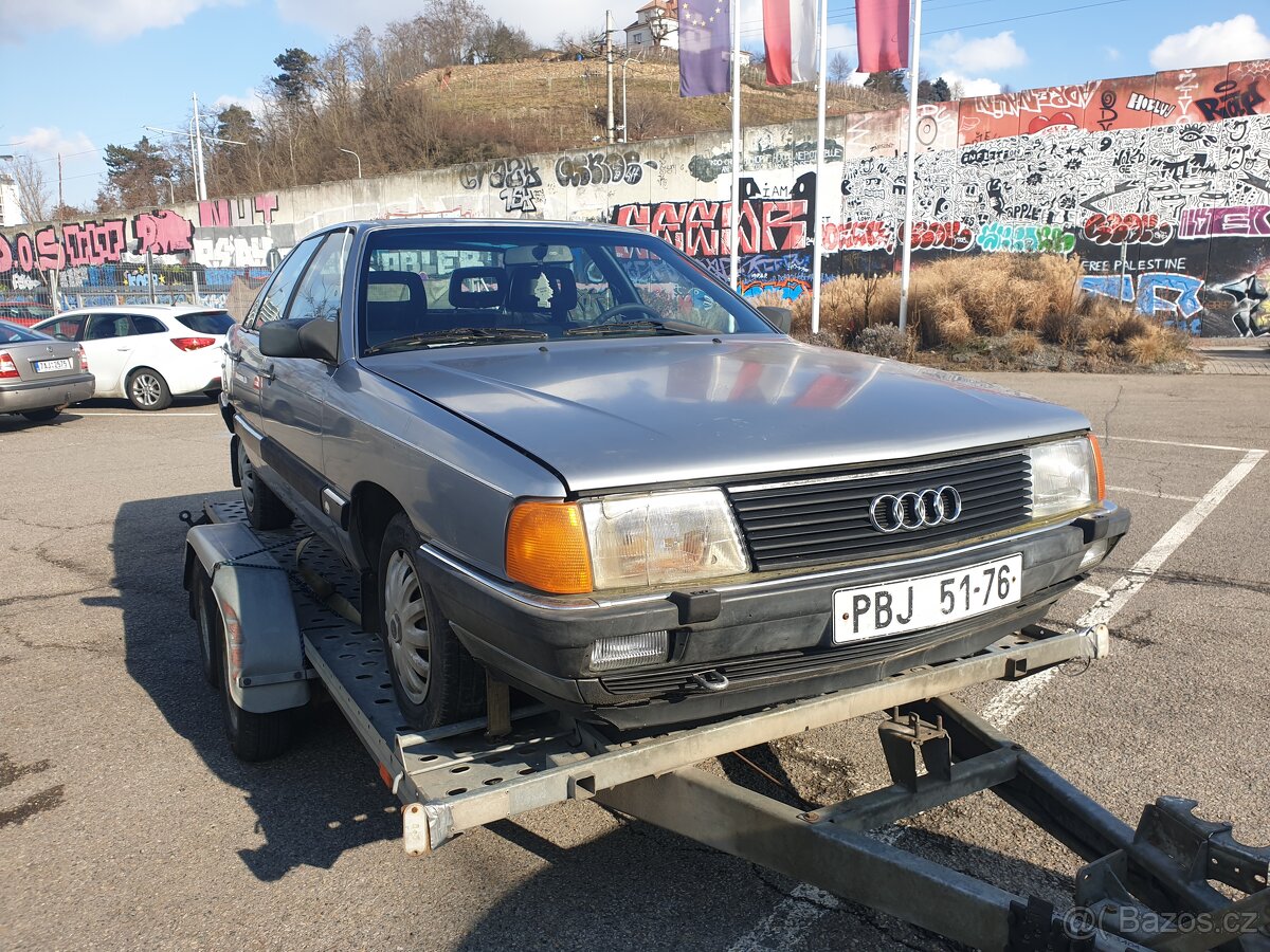 Audi 100 c3 doutník sedan 5V 2.3 benzín