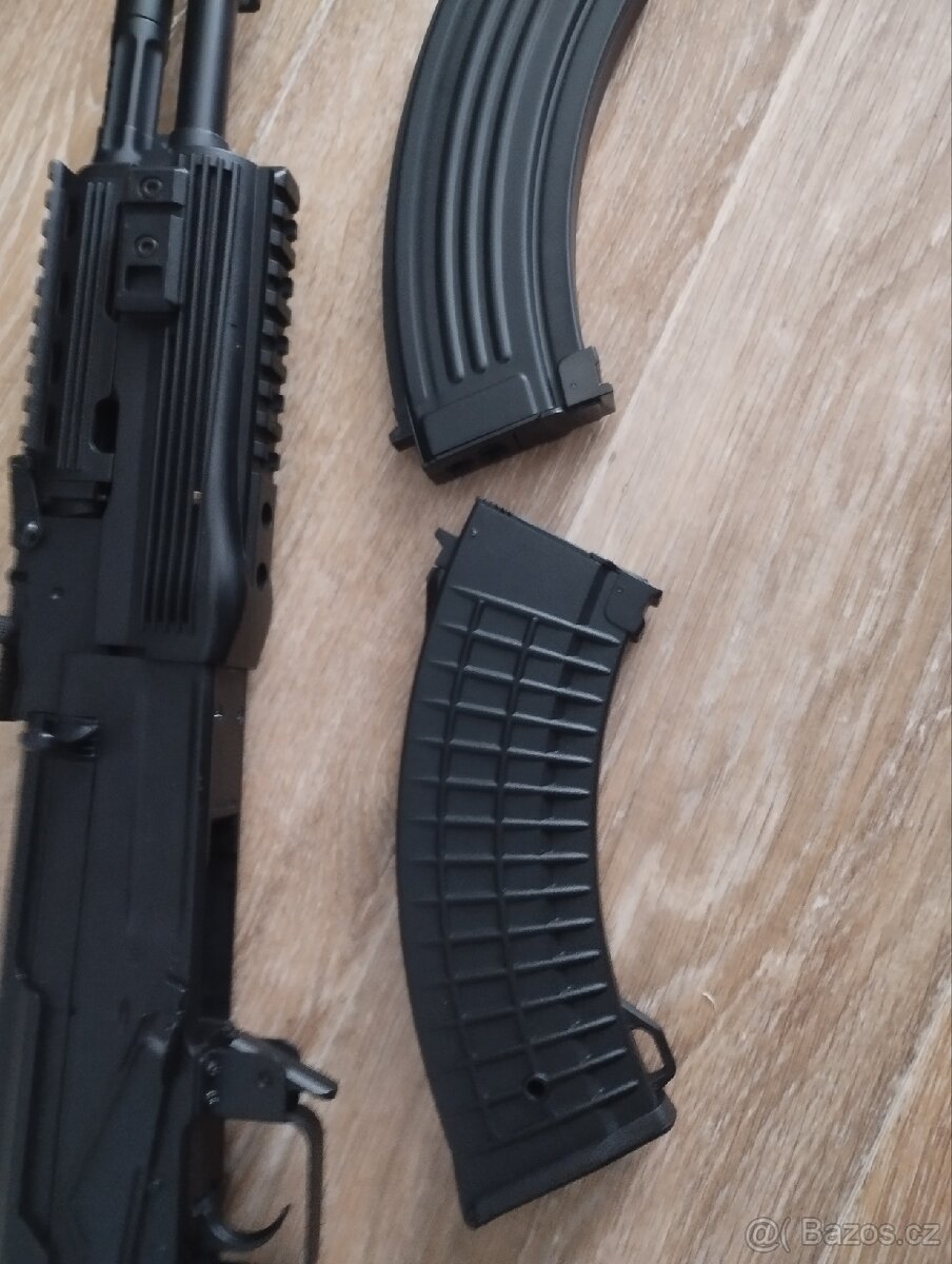 Airsoft pistole AK74