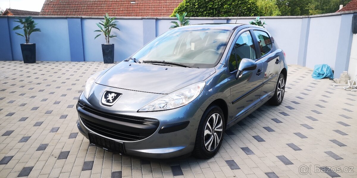 Peugeot 207 1,4i - 54kw. PĚKNÝ STAV - NOVÁ STK+EM