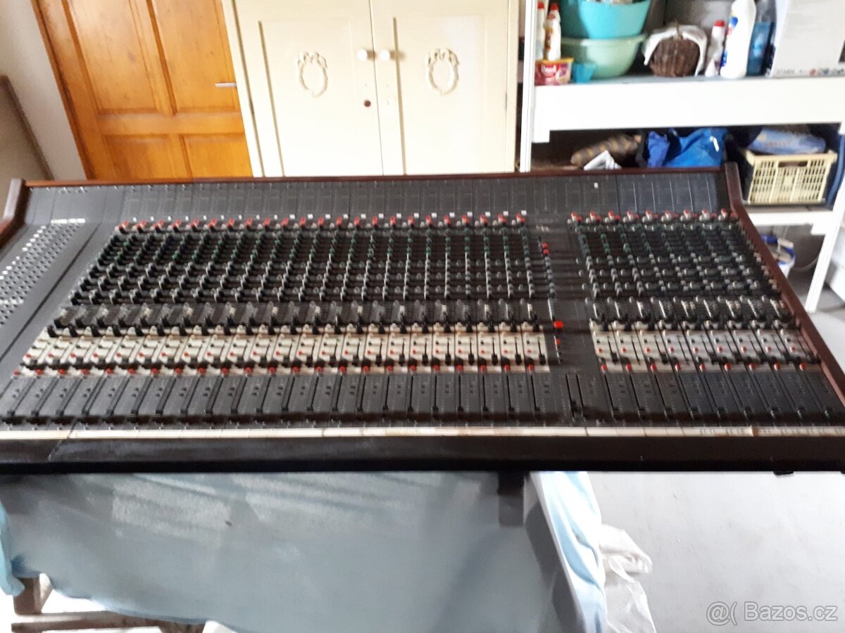 Studiovy analog. mixpult 24+8 DR4000Holland a další mixy