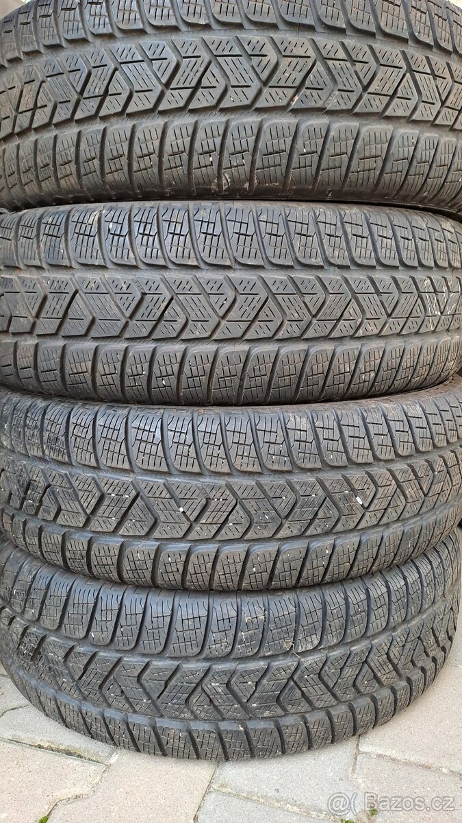 215/70R16 zimní