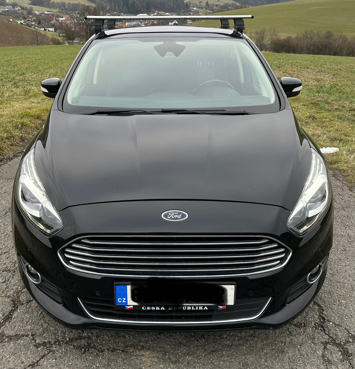 Ford S-MAX, 2,0 Titanium 4x4 AWD 132kw,7míst Panorama